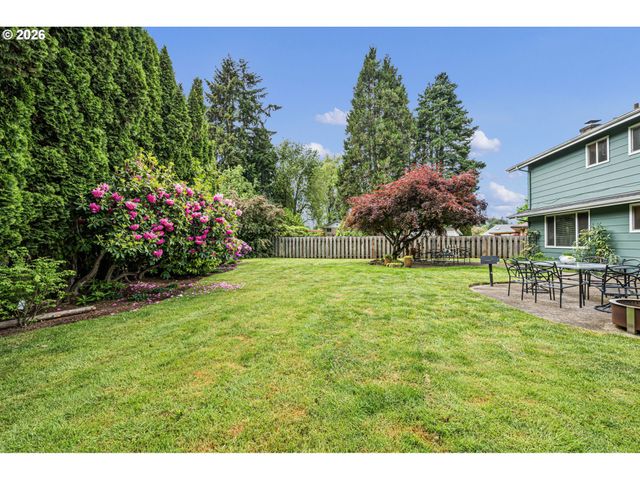 4851 THUNDERBIRD St, Eugene, OR 97404