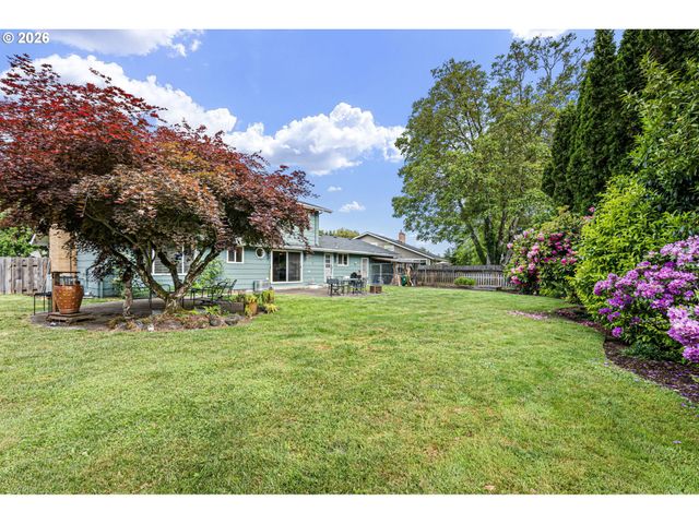 4851 THUNDERBIRD St, Eugene, OR 97404