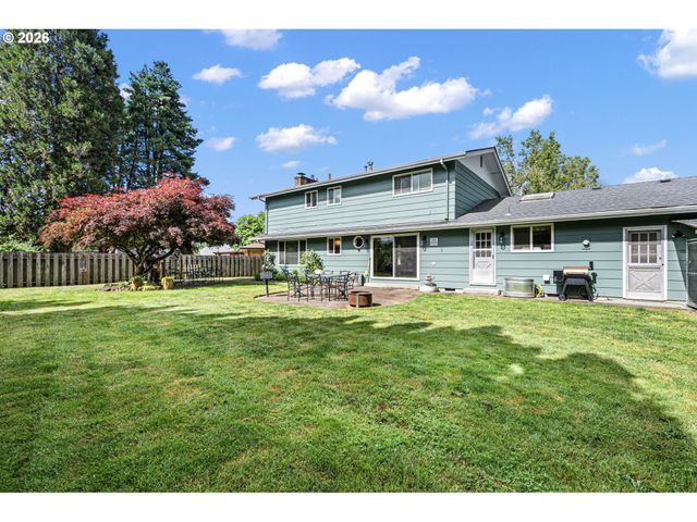 4851 THUNDERBIRD St, Eugene, OR 97404