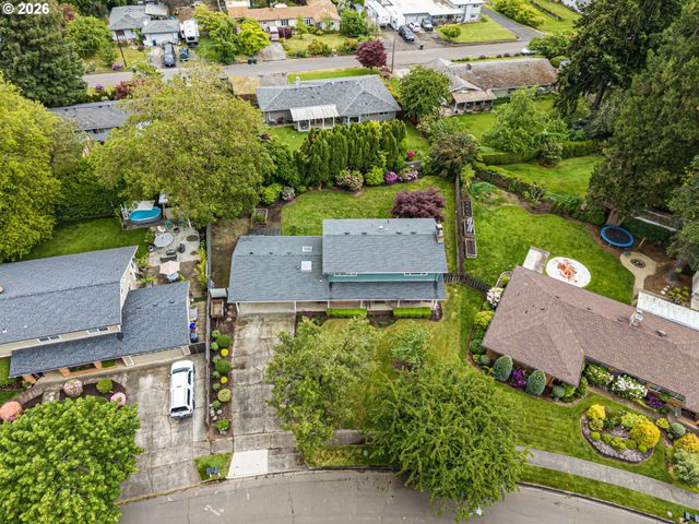 4851 THUNDERBIRD St, Eugene, OR 97404