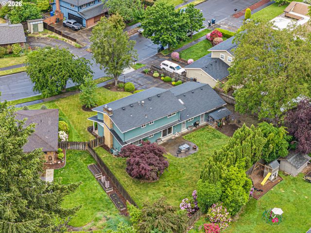 4851 THUNDERBIRD St, Eugene, OR 97404