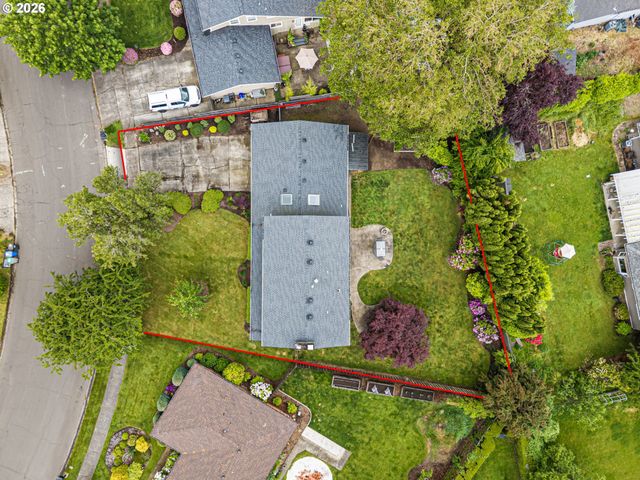 4851 THUNDERBIRD St, Eugene, OR 97404
