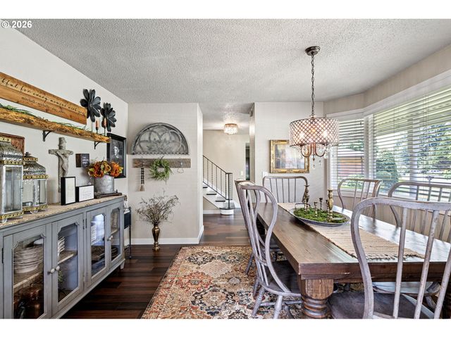 4851 THUNDERBIRD St, Eugene, OR 97404
