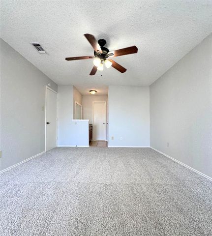 6720 Crestmont Court, Fort Worth, TX 76133