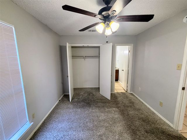 6720 Crestmont Court, Fort Worth, TX 76133