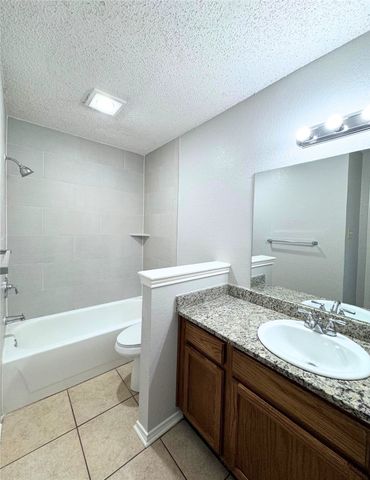 6720 Crestmont Court, Fort Worth, TX 76133