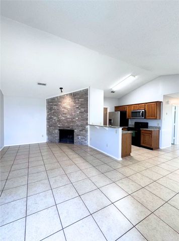 6720 Crestmont Court, Fort Worth, TX 76133