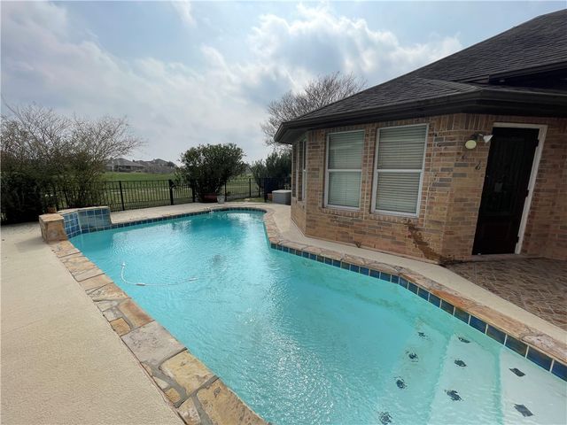 6129 Garden Court Ct, Corpus Christi, TX 78414