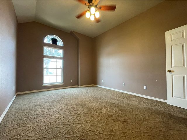 6129 Garden Court Ct, Corpus Christi, TX 78414