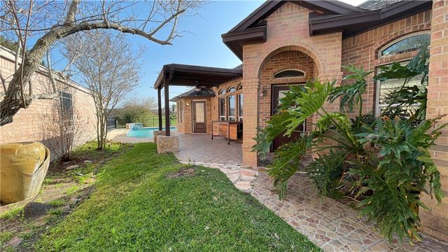 6129 Garden Court Ct, Corpus Christi, TX 78414
