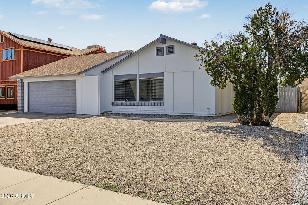 4211 E VINEYARD Road, Phoenix, AZ 85042 — photo 3
