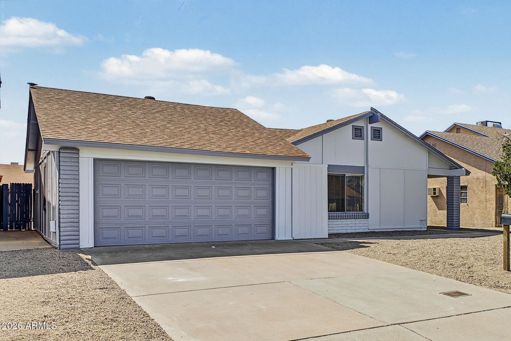 4211 E VINEYARD Road, Phoenix, AZ 85042 — photo 4