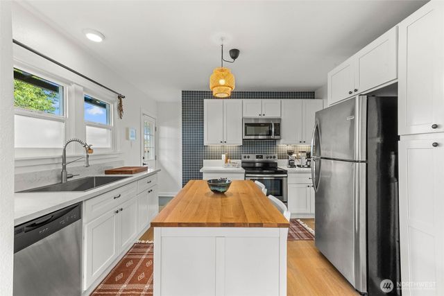 611 S Washington Street, Tacoma, WA 98405