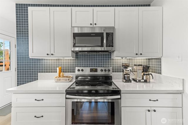 611 S Washington Street, Tacoma, WA 98405