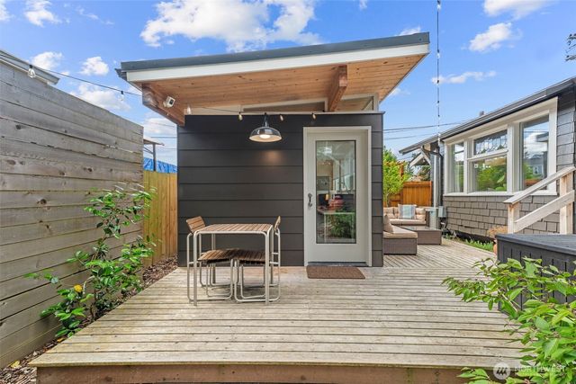 611 S Washington Street, Tacoma, WA 98405