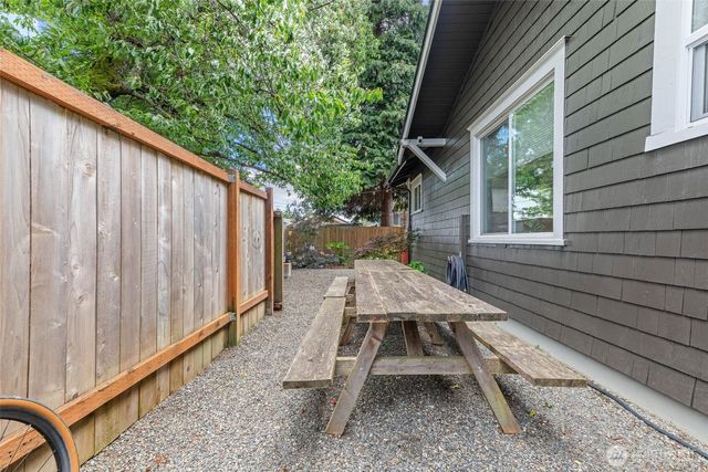 611 S Washington Street, Tacoma, WA 98405