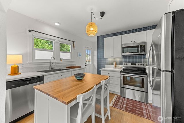 611 S Washington Street, Tacoma, WA 98405