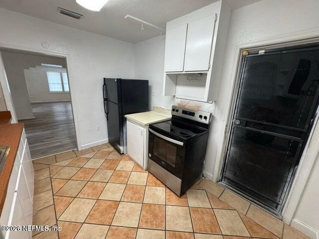 1453 W 14TH Street, Jacksonville, FL 32209