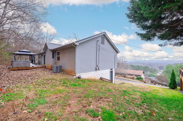 69 Beverley Circle, Ringgold, GA 30736