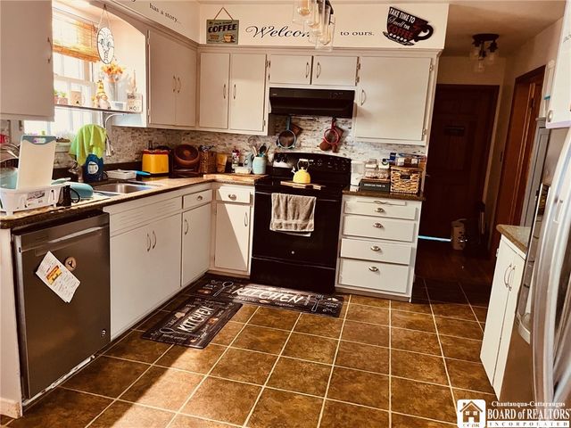 210 White Oak Dr., Allegany, NY 14706