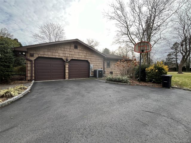15 Wildwood Drive, Dix Hills, NY 11746