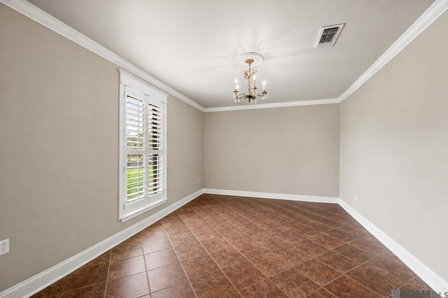 745 Kenilworth Pkwy, Baton Rouge, LA 70808