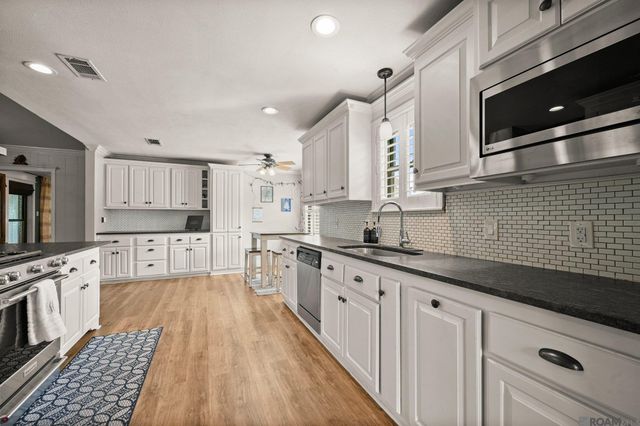 745 Kenilworth Pkwy, Baton Rouge, LA 70808