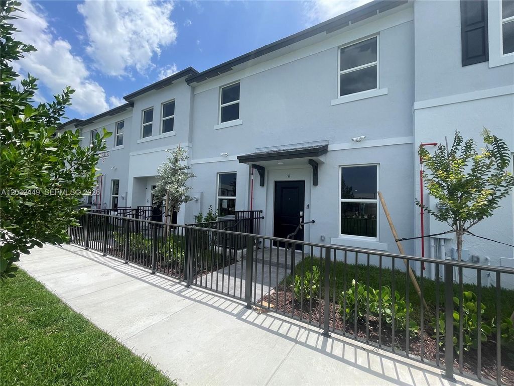 12460 SW 248 Street 8, Miami, FL 33032