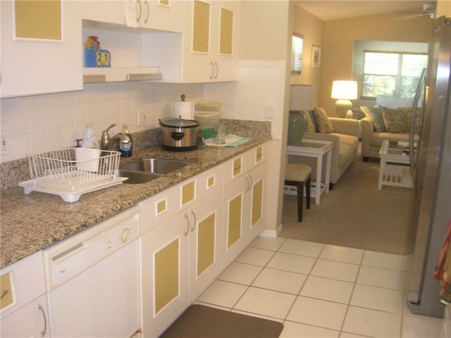 720 Lake Orchid Circle 208, Vero Beach, FL 32962