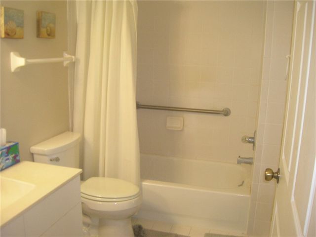 720 Lake Orchid Circle 208, Vero Beach, FL 32962