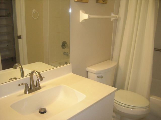 720 Lake Orchid Circle 208, Vero Beach, FL 32962