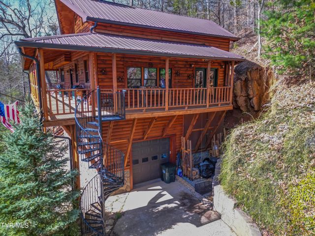 665 Laurels Road, Johnson City, TN 37601