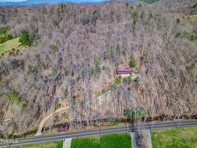 665 Laurels Road, Johnson City, TN 37601