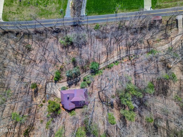 665 Laurels Road, Johnson City, TN 37601