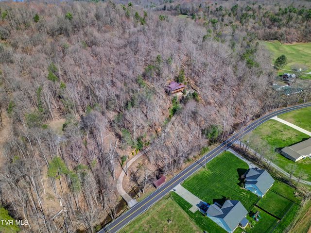 665 Laurels Road, Johnson City, TN 37601