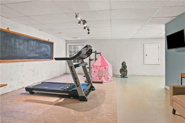 1903 Huntington Road, Greensboro, NC 27408