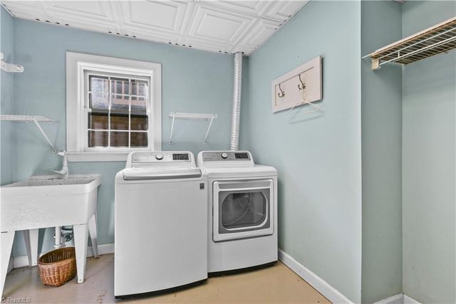 1903 Huntington Road, Greensboro, NC 27408