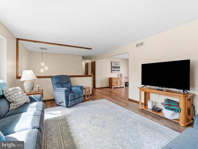 6311 PINE ST, Mays Landing, NJ 08330