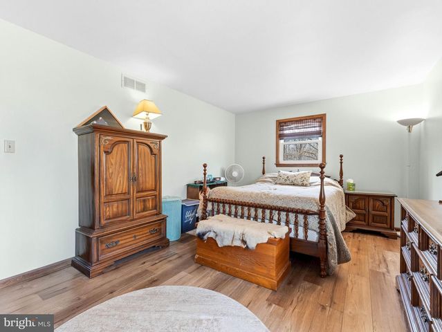 6311 PINE ST, Mays Landing, NJ 08330