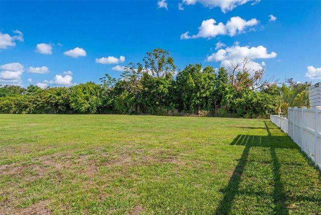 6325 35TH AVENUE CIRCLE E, Palmetto, FL 34221