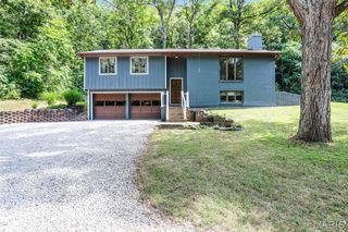 401 N Springfield St, Grafton, IL 62037