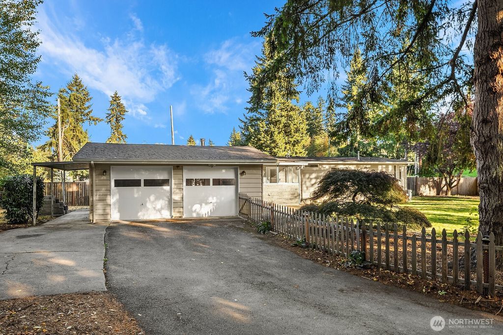 21858 SE 251 Place, Maple Valley, WA 98038