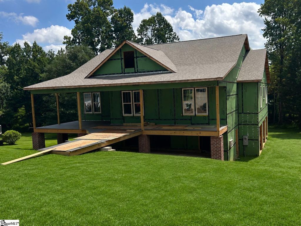 110 Saratoga Road, Greer, SC 29650