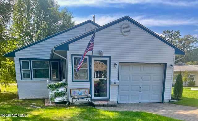 23 Wall Cress Court, Toms River, NJ 08755