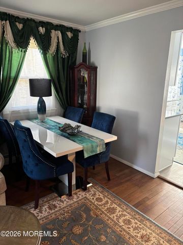 23 Wall Cress Court, Toms River, NJ 08755