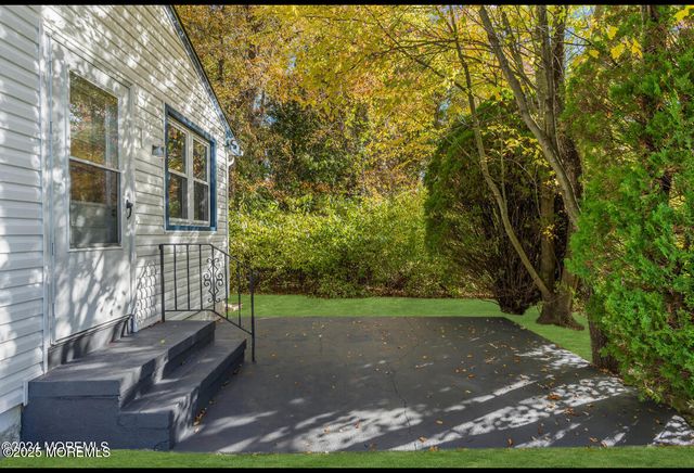 23 Wall Cress Court, Toms River, NJ 08755