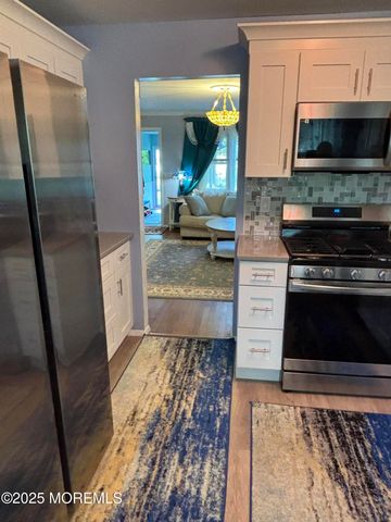 23 Wall Cress Court, Toms River, NJ 08755