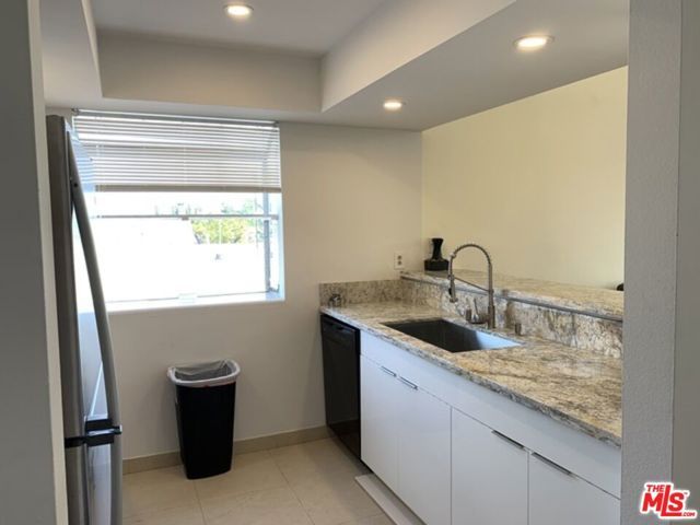 1943 Selby Avenue 101, Los Angeles, CA 90025