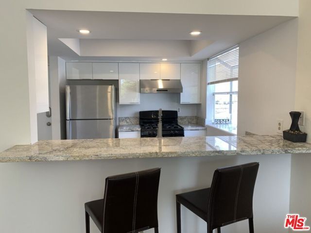 1943 Selby Avenue 101, Los Angeles, CA 90025