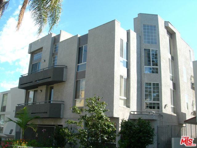1943 Selby Avenue 101, Los Angeles, CA 90025